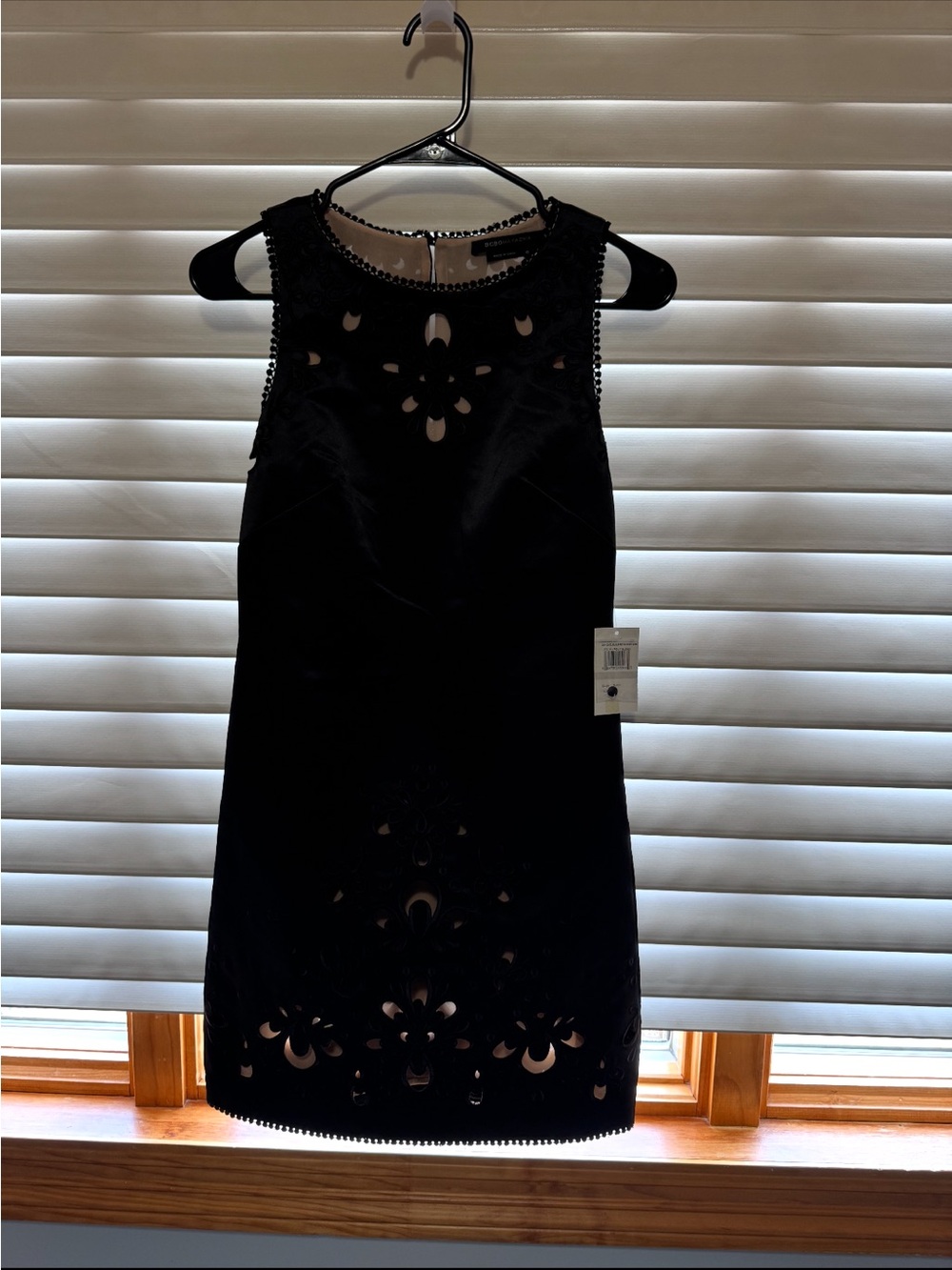 BCBGMaxAzria Black Laser-Cut Sleeveless Shift Dress